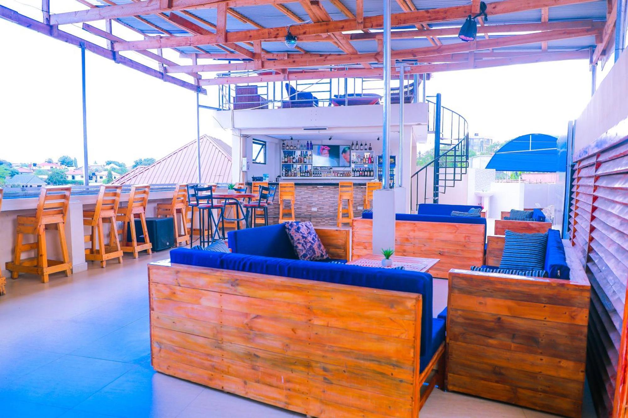 Vose Hotel & Spa Dar-es-Salaam Eksteriør bilde